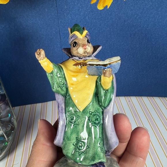 Royal Doulton Mystic Bunny Bunnykins DB197 Millennium Collection,Made in England - Picture 15 of 16